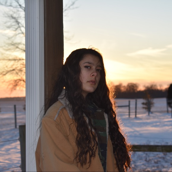 Meet your Posher, Eliana - Picture 1 of 1